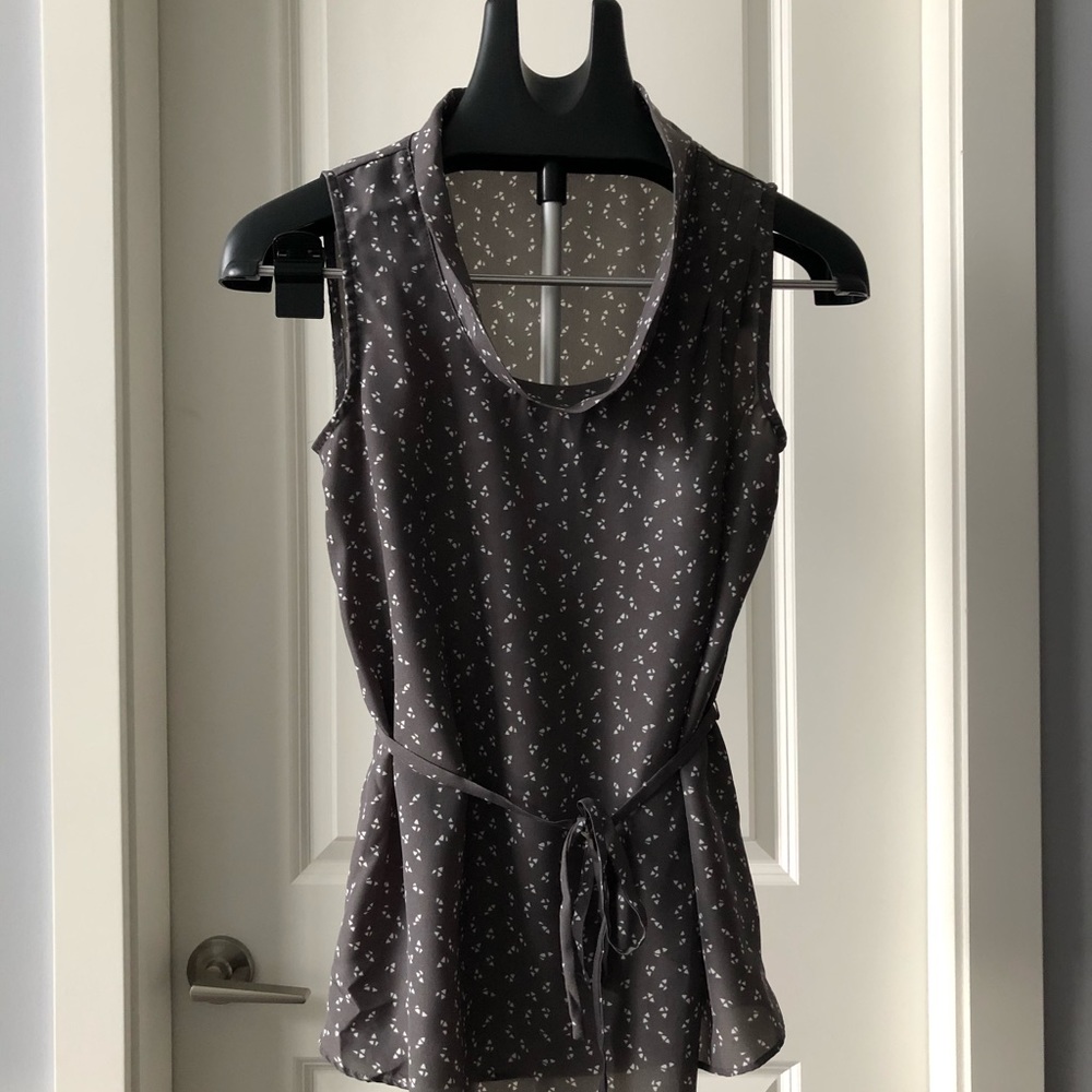 Sleeveless blouse from Jacob